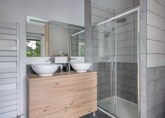 500m De La - Pour 4 Adultes, 2enfants 公寓